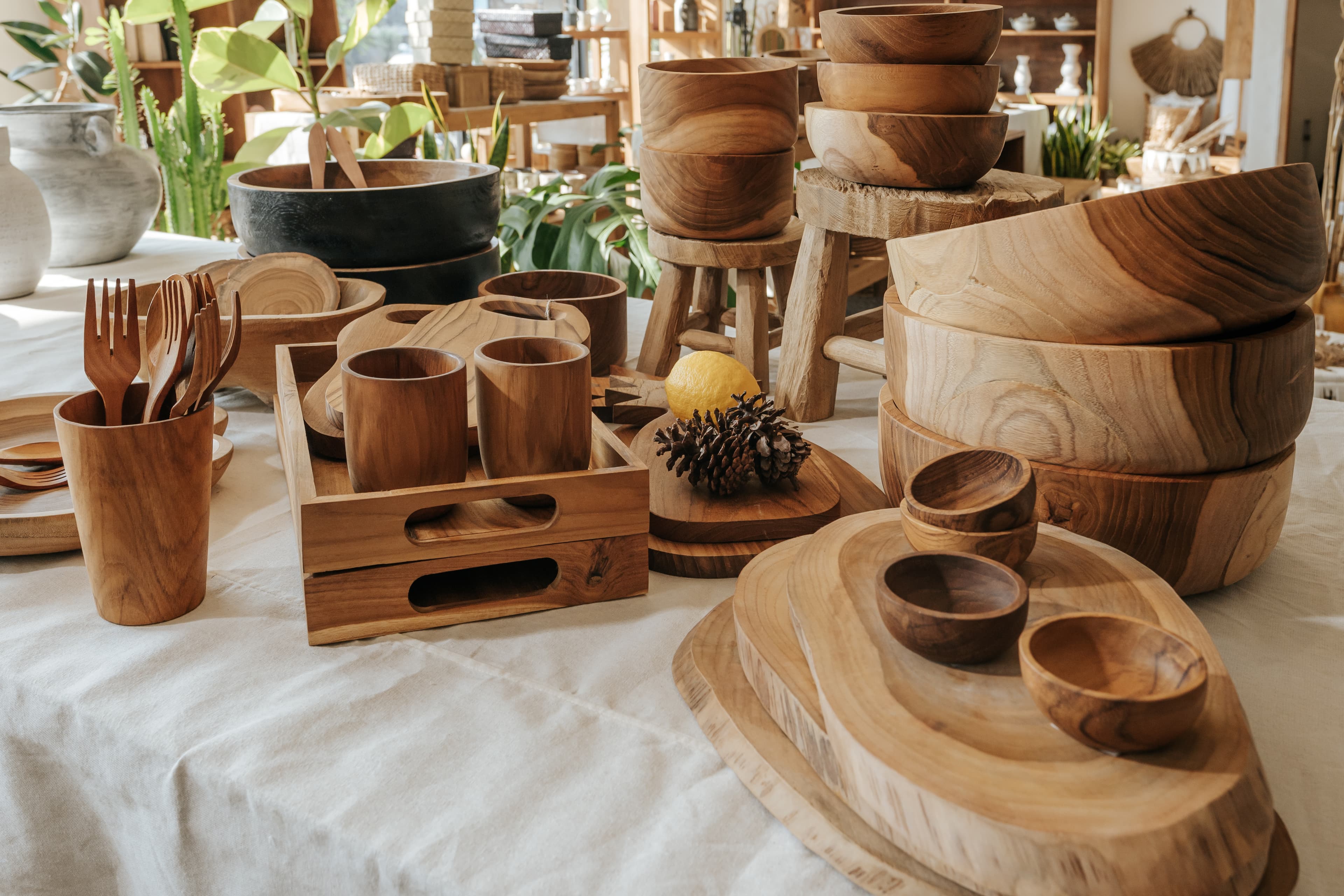 Wood & Dining Pieces