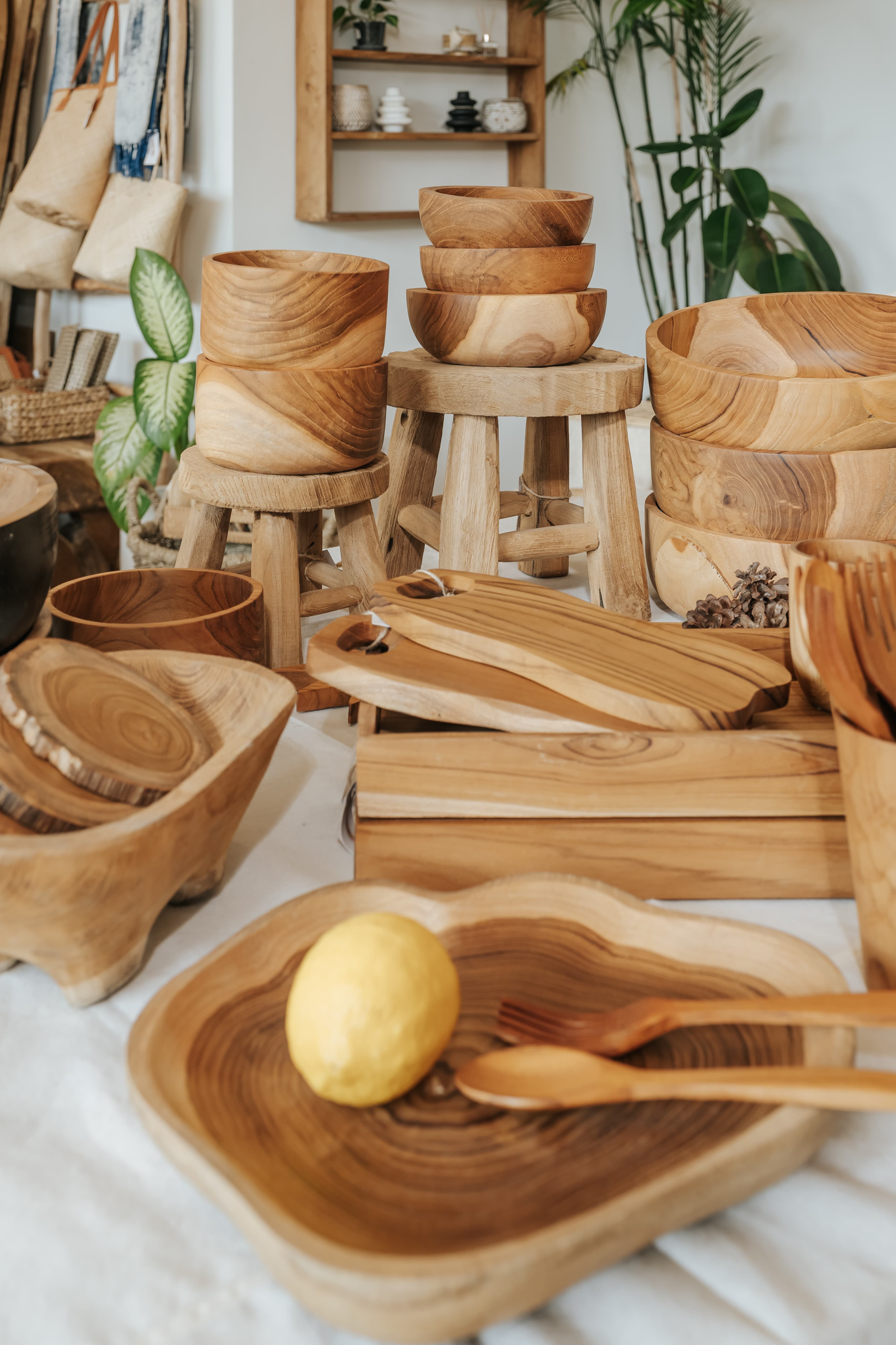 Wood & Dining Pieces